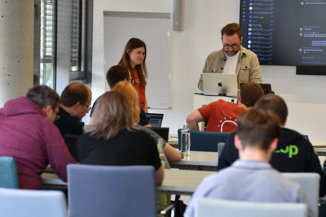 Hands-on-Workshop mit Laptops auf der d.velop tech con 2026